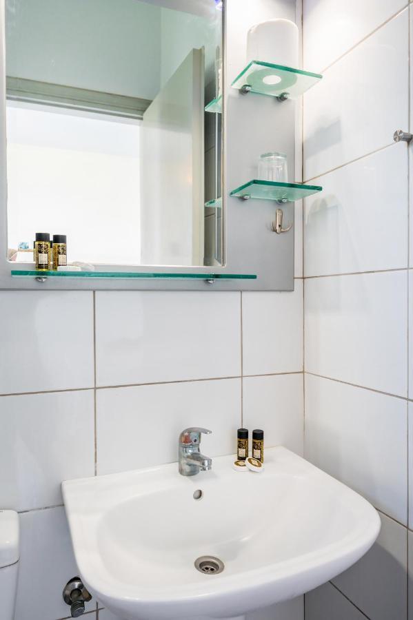 Jonathan Studio Apartments Тігакі Екстер'єр фото