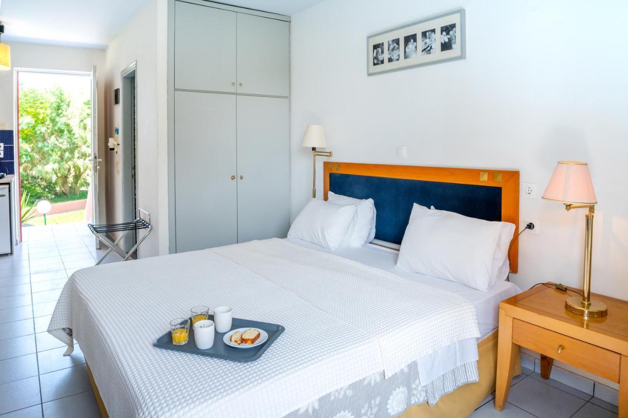 Jonathan Studio Apartments Тігакі Екстер'єр фото