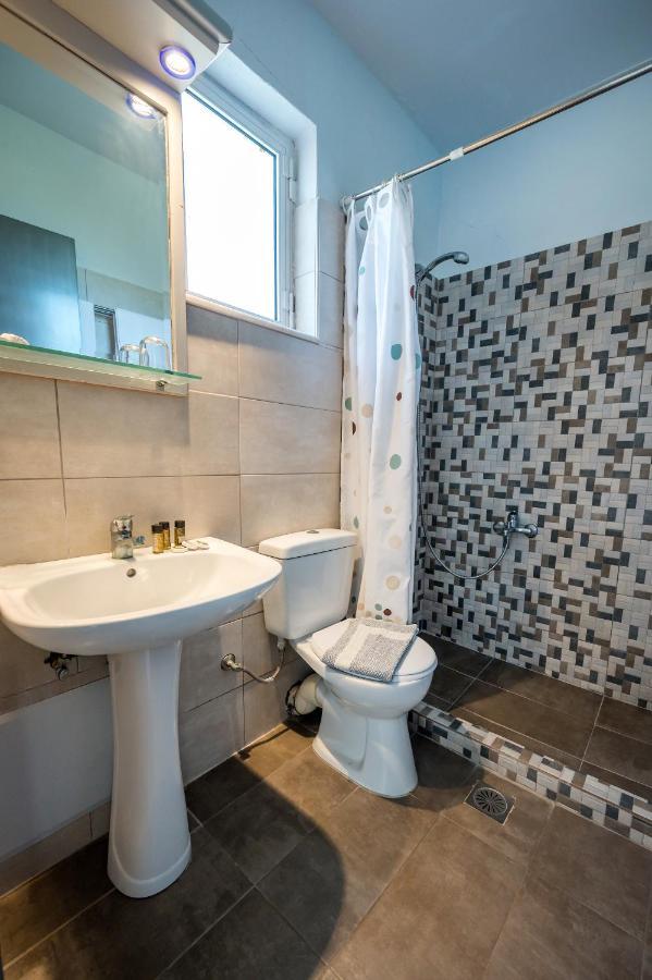 Jonathan Studio Apartments Тігакі Екстер'єр фото